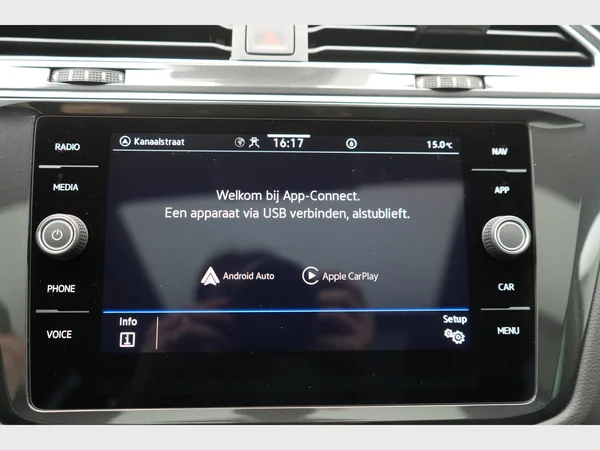 VOLKSWAGEN Tiguan eHybrid (PHEV) (2024) — foto 19 van 30