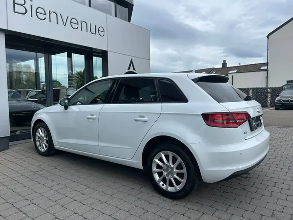 Audi A3 (2014) — foto 9 van 18