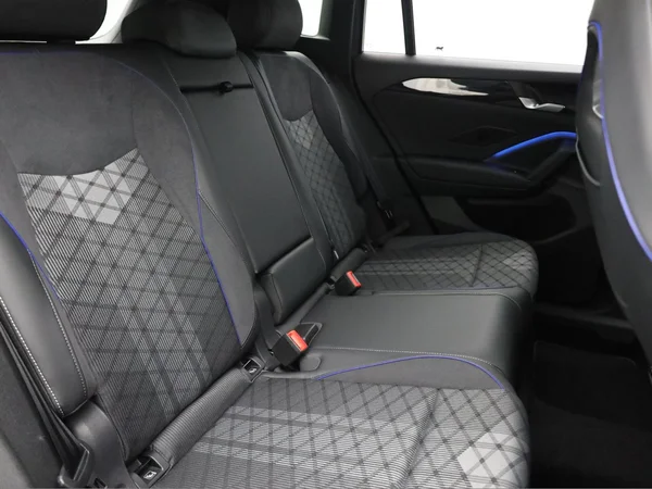 VOLKSWAGEN Tiguan (2024) — foto 24 van 24