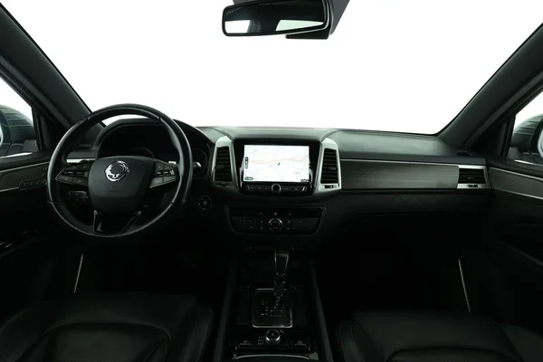 Ssangyong Rexton (2018) — foto 3 van 16