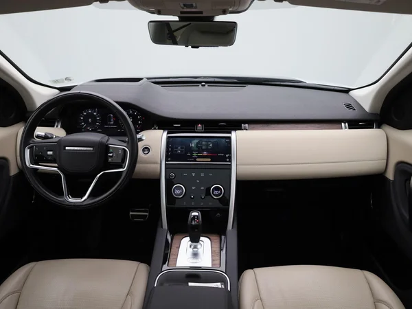 Land Rover Discovery Sport (2021) — foto 39 van 50