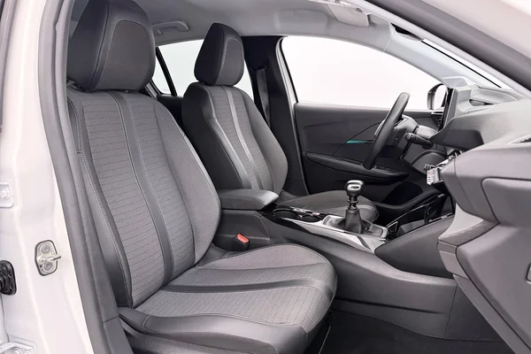 Peugeot 208 (2022) — foto 3 van 31