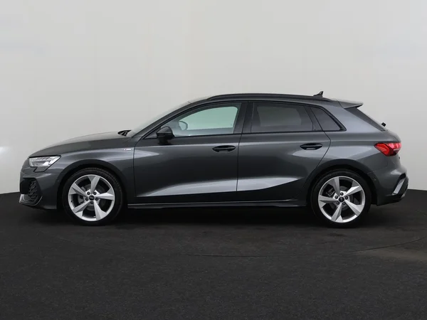 AUDI A3 Sportback (2025) — foto 13 van 18