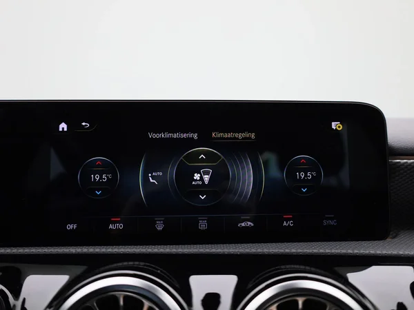 Mercedes-Benz A-Klasse (2020) — foto 11 van 47