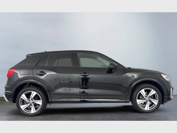Audi Q2 (2020) — foto 23 van 31