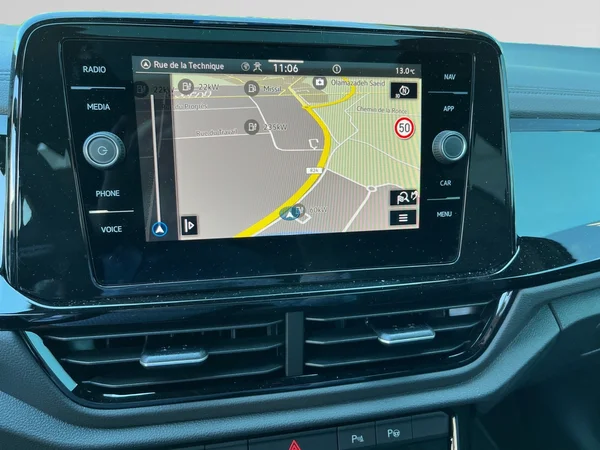 VOLKSWAGEN T-Roc (2025) — foto 3 van 14