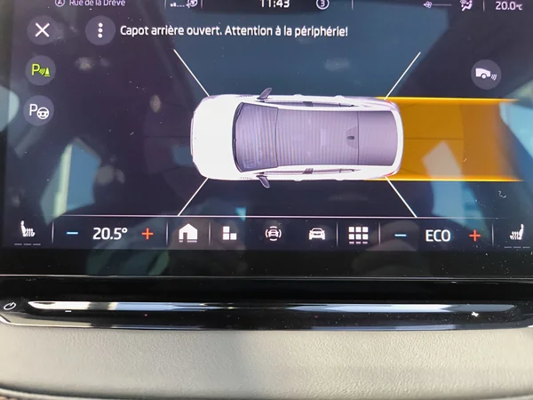 SKODA Enyaq Coupé (2025) — foto 11 van 37