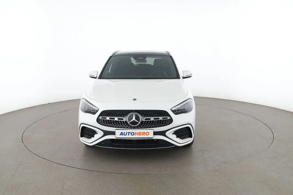 Mercedes-Benz GLA-Klasse (2024) — foto 15 van 16