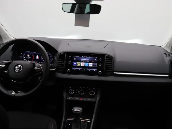SKODA Karoq (2024) — foto 11 van 16