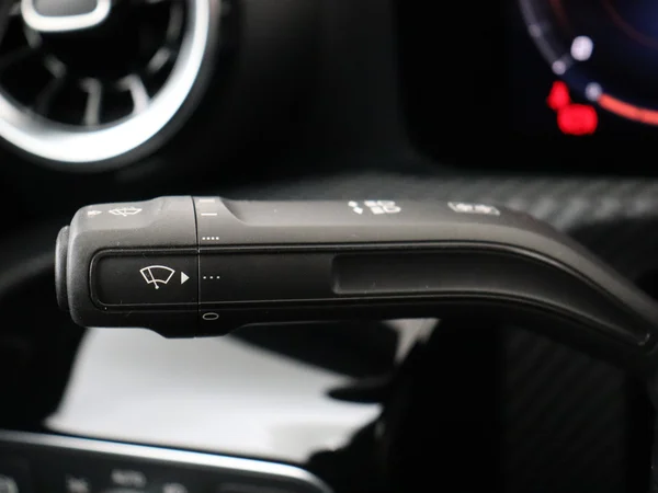 MERCEDES CLA 180 (2020) — foto 14 van 27