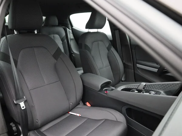 Polestar 2 (2022) — foto 37 van 49