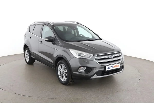 Ford Kuga (2018) — foto 14 van 16