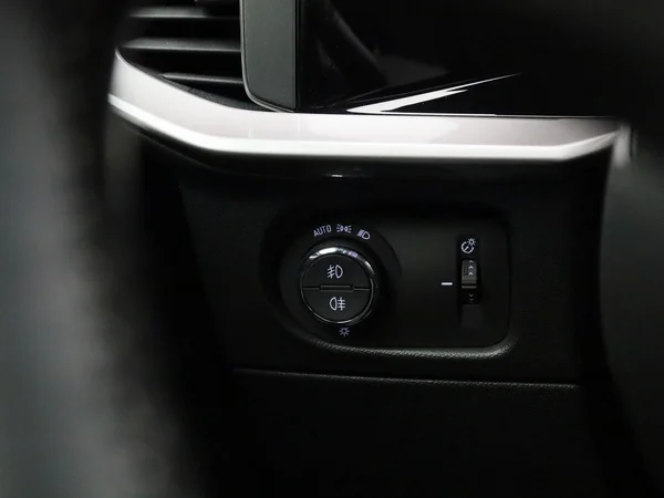 Opel Mokka-e (2022) — foto 18 van 36