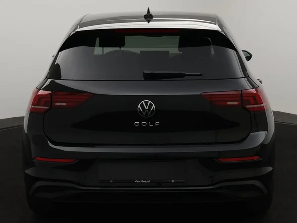 VOLKSWAGEN Golf VIII (2026) — foto 17 van 21