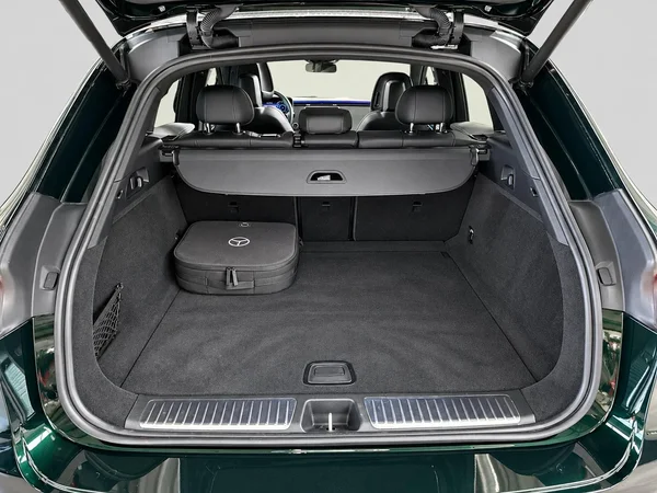 Mercedes-Benz EQE (2025) — foto 6 van 16