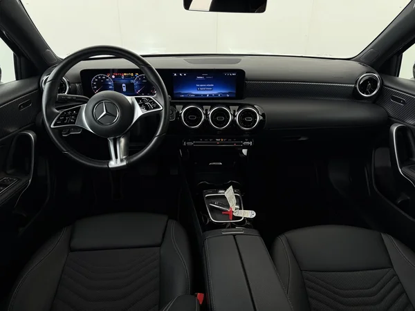 MERCEDES A 180 (2024) — foto 28 van 28