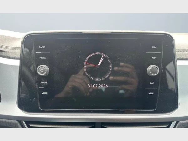 Volkswagen T-Roc (2023) — foto 7 van 27