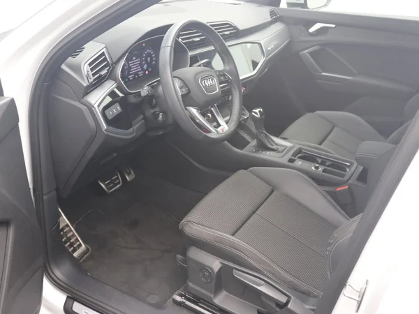 AUDI Q3 Sportback (2021) — foto 27 van 32