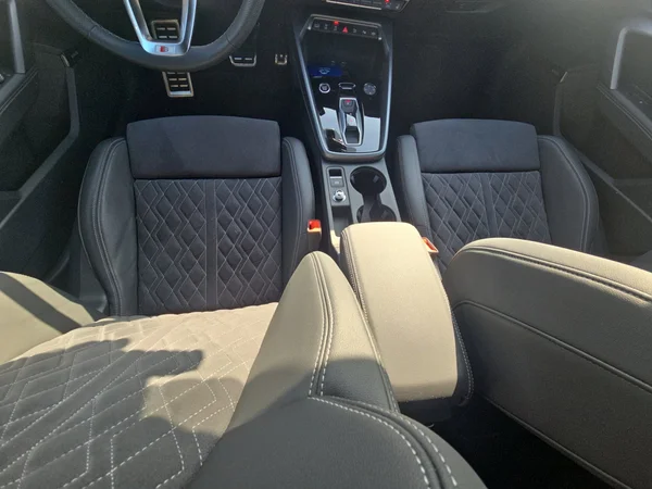AUDI A3 Sedan (2025) — foto 15 van 24