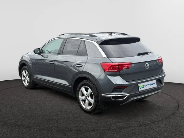VOLKSWAGEN T-Roc (2020) — foto 15 van 21