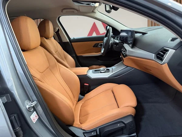 BMW 318 (2022) — foto 22 van 30