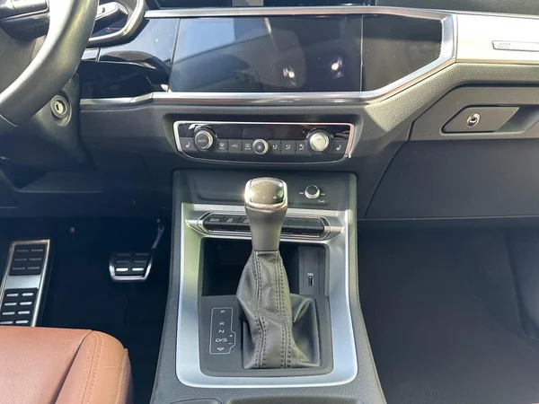 AUDI Q3 Sportback (2020) — foto 25 van 43