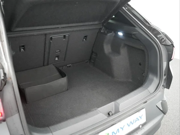 VOLKSWAGEN ID.4 (2021) — foto 8 van 49