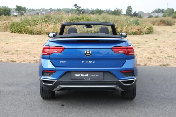 Volkswagen T-Roc (2021) — foto 2 van 39