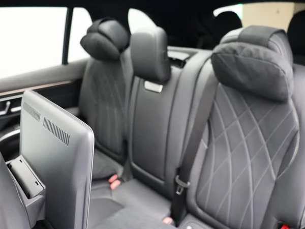 Mercedes-Benz EQS (2025) — foto 8 van 37