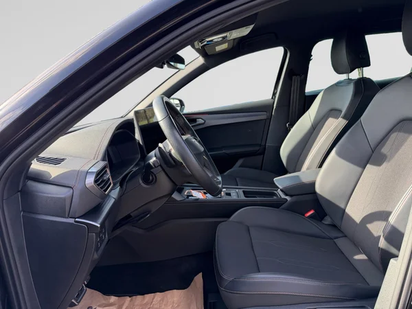 CUPRA Leon ST (2024) — foto 2 van 18