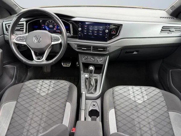 VOLKSWAGEN Taigo (2022) — foto 3 van 28