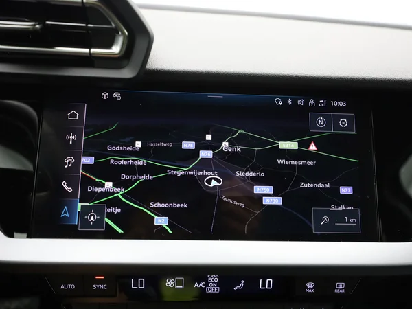 AUDI A3 Allstreet (2024) — foto 8 van 18