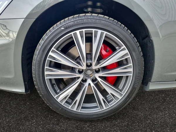 AUDI A6 Avant (2025) — foto 13 van 21