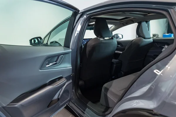 Toyota Prius (2024) — foto 6 van 37