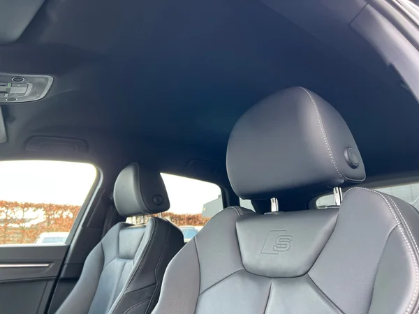 AUDI Q3 PHEV (2022) — foto 13 van 24
