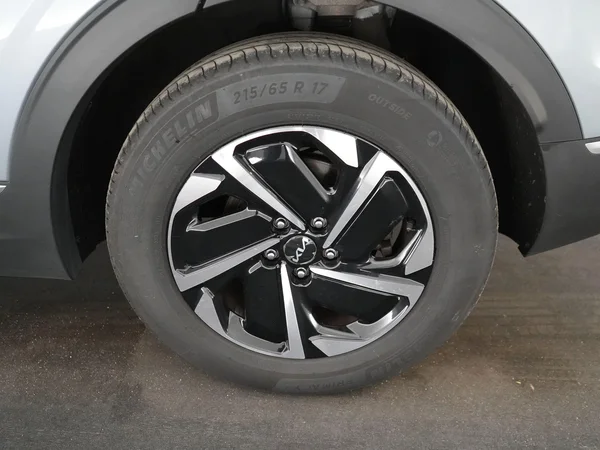 Kia Sportage (2024) — foto 15 van 21