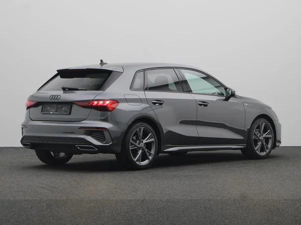 AUDI A3 Sportback (2024) — foto 12 van 21