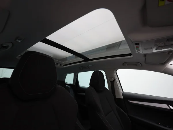 SKODA Karoq (2024) — foto 18 van 20