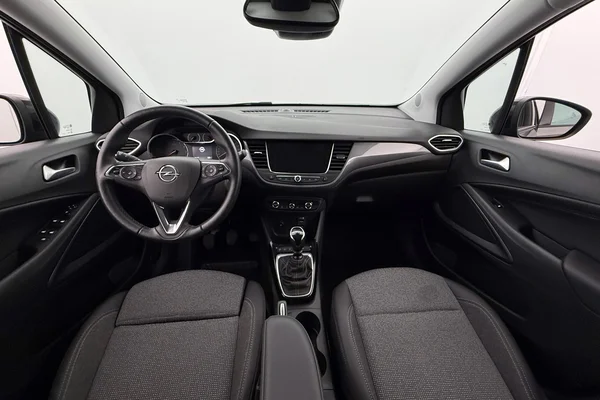 Opel Crossland (2023) — foto 13 van 29