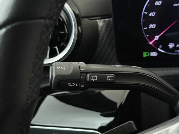 MERCEDES A 180 (2024) — foto 16 van 28