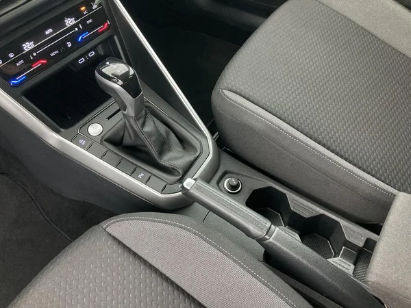 VOLKSWAGEN Taigo (2025) — foto 24 van 36