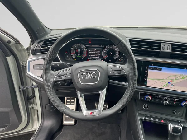 AUDI Q3 Sportback (2025) — foto 17 van 20