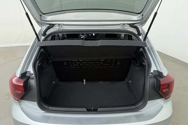 Volkswagen Polo (2024) — foto 16 van 20
