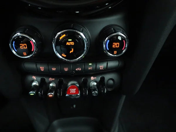 MINI One (2021) — foto 10 van 37