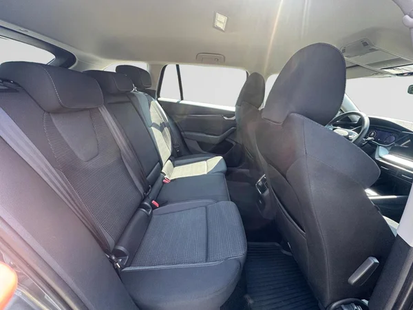 SKODA Octavia Combi (2025) — foto 9 van 21