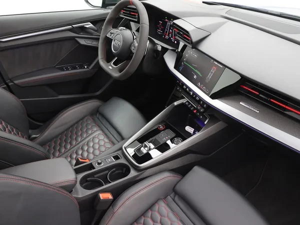Audi RS3 (2025) — foto 20 van 26