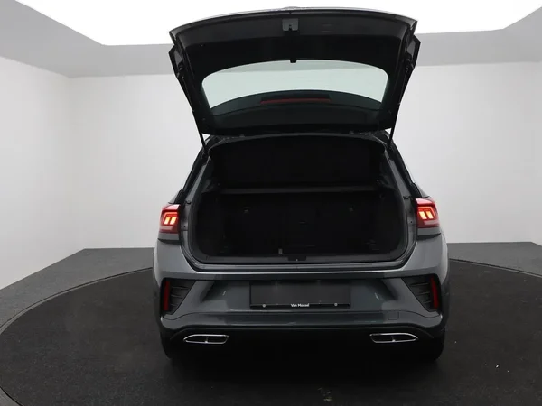 Volkswagen T-Roc (2023) — foto 19 van 28