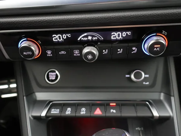 Audi Q3 (2020) — foto 2 van 25
