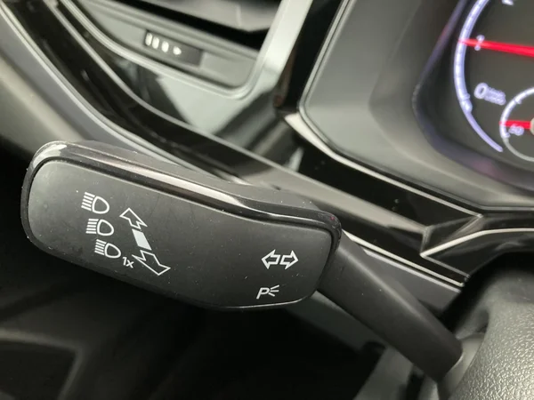 VOLKSWAGEN Polo (2020) — foto 11 van 35