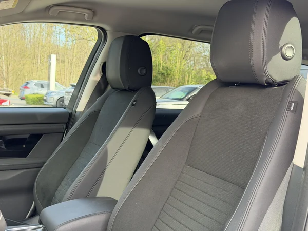 Land Rover Discovery Sport (2021) — foto 20 van 25